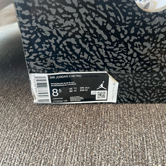 Air Jordan Retro 3 ‘Racer Blue’ - Picture 6 of 8